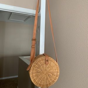 BASKET SHOULDER BAG